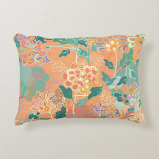 Almofada Decorativa crisântemo chinês: padrão laranja floral.