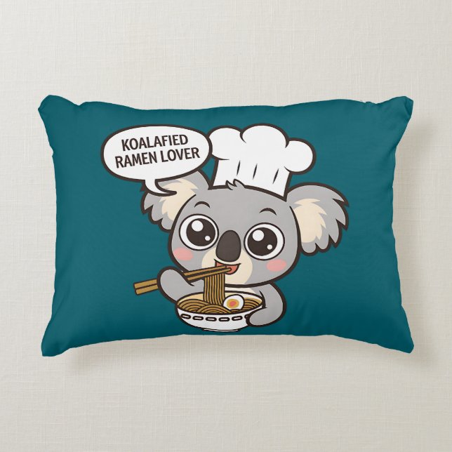 Almofada Decorativa Cute Koala curtindo Ramen (Frente)