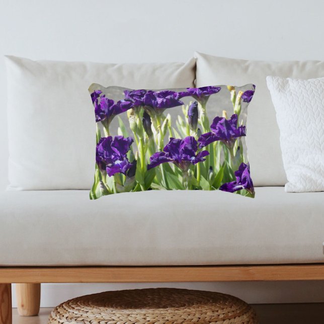 Almofada Decorativa Deep Purple Irises Floral (In Situ Sofa)