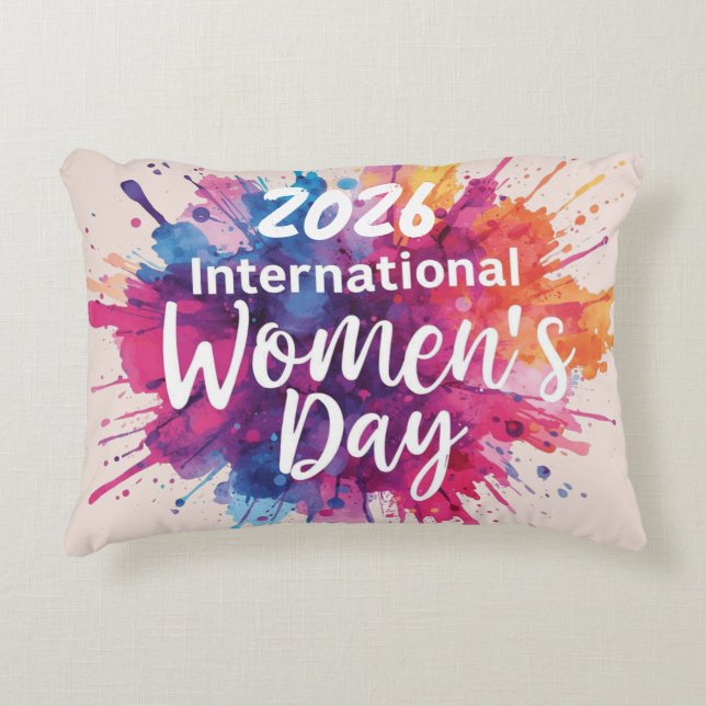 Almofada Decorativa Dia Internacional da Mulher 2026 (Frente)