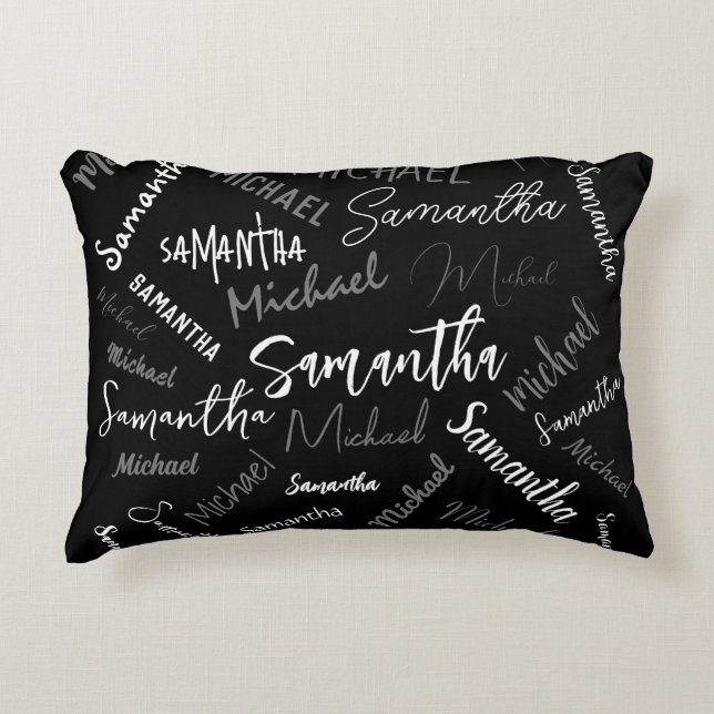 Almofada Decorativa Dois nomes casal padrão monograma cinza preta bran (Frente)