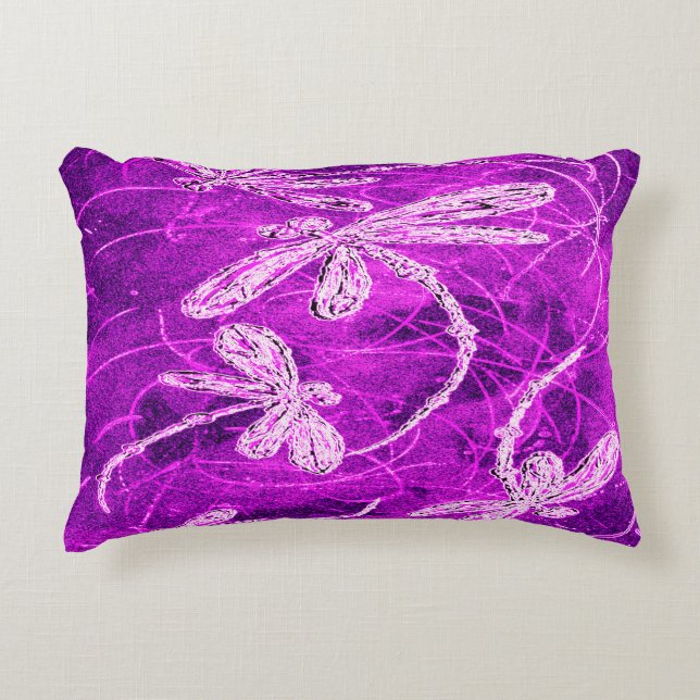 Almofada Decorativa Dragões de prata em um céu magenta (Frente)