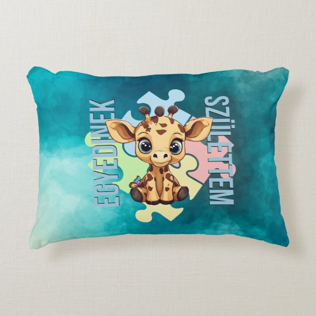 Almofada Decorativa Egyedinek születtem – kedves zsiráfos design (Frente)