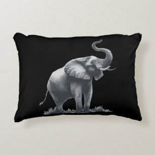 Almofada Decorativa Elefante majestoso com Cinza de tronco criada pret