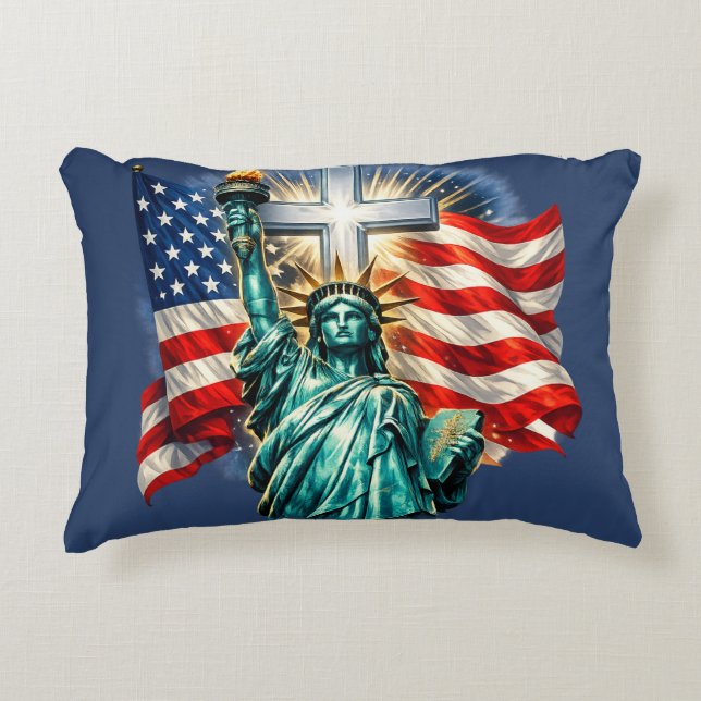 Almofada Decorativa Estátua da Liberdade com Bandeiras e Cruz (Frente)