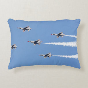 Almofada Decorativa F-16 Thunderbirds voando na formação de cinco cart
