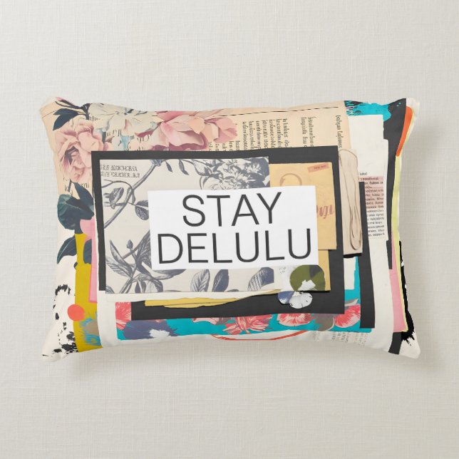Almofada Decorativa Fique Delulu (Frente)