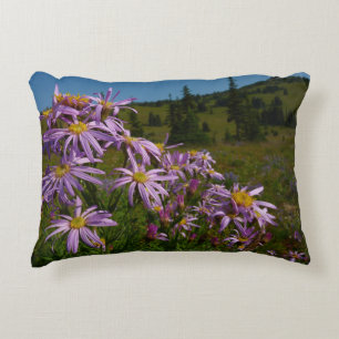 Almofada Decorativa Flores de Aster Roxo no Monte Rainier