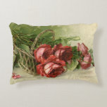 Almofada Decorativa Flores Vitorianas Vintage, Rosas vermelhas<br><div class="desc">Ilustração de vintage amor e romance design floral vitoriano apresentando um buquê de rosas vermelho florescentes em um cesto de ouro.</div>