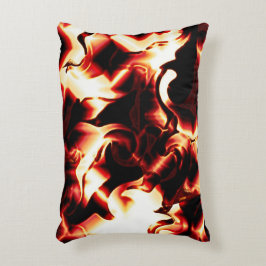 Almofada Decorativa Fogo esculpida sobre fundo escuro