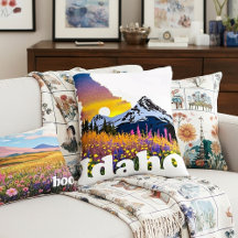 Forma de Idaho com montanhas e flores silvestres
