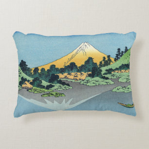 Almofada Decorativa Hokusai - O Monte Fuji Reflete no lago Kawaguchi