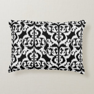 Almofada Decorativa Ikat Moorish Damask - branco e preto