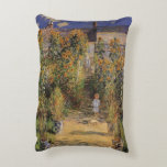 Almofada Decorativa Jardim do Artista em Vetheuil por Claude Monet<br><div class="desc">O Jardim Artístico de Vetheuil (1880), de Claude Monet, é uma pintura de natureza floral de estigmatismo vintage. Uma jovem é flanqueada por flores de girassol amarelas altas e florescentes durante a temporada de verão. Uma criança está em um caminho no jardim de Monet em Vetheuil (um subúrbio de Paris)....</div>
