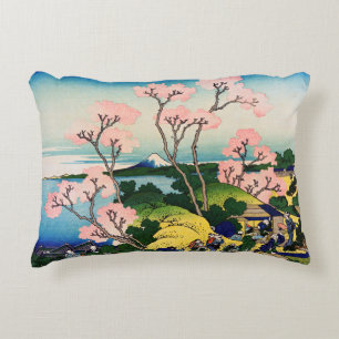 Almofada Decorativa Katsushika Hokusai - Gotenyama, Tokaido, Shinagawa