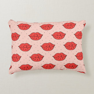 Almofada Decorativa Lábios de desenho: padrão de rabiscos feminista.