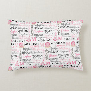 Almofada Decorativa Leão rosa e zebra com nome e padrão monograma