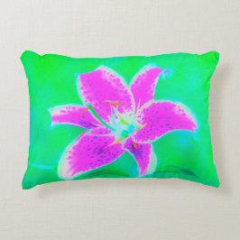 Almofada Decorativa Lily, com Stargazer Rosa Quente, em Turquesa e Ver