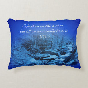 Almofada Decorativa Live In The Presente Inspirational