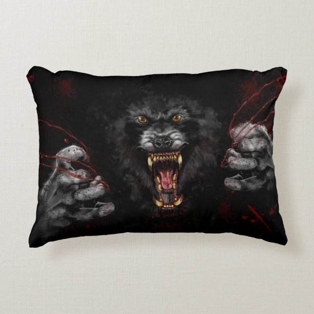 Almofada Decorativa Lobisomem Tearing Out Your Heart (Frente)