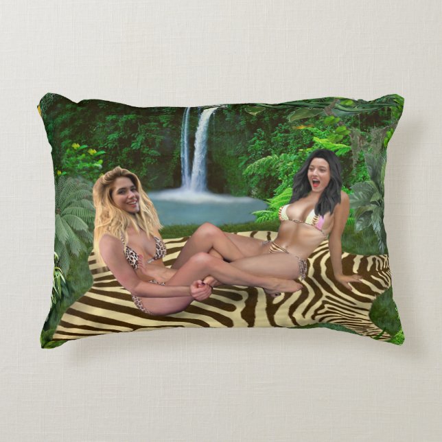 ALMOFADA DECORATIVA LOIRA VS MORENA (Frente)