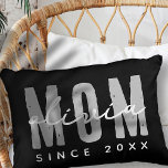 Almofada Decorativa Mãe Desde 20XX Moderno, Píquete Simples<br><div class="desc">Esta design simples e moderna é composta por tipografia sã-serif.</div>