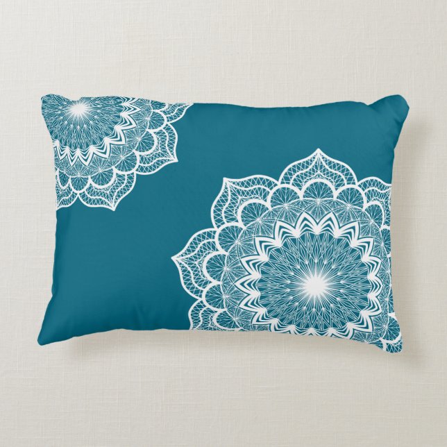 Almofada Decorativa Mandala branca em fundo azul (Verso)