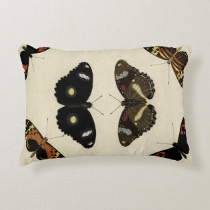 Almofada Decorativa Medley de Borboleta Colorida no Fundo de Cream