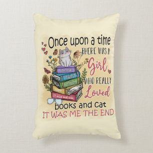 Almofada Decorativa Menina que ama Livros e Gatos