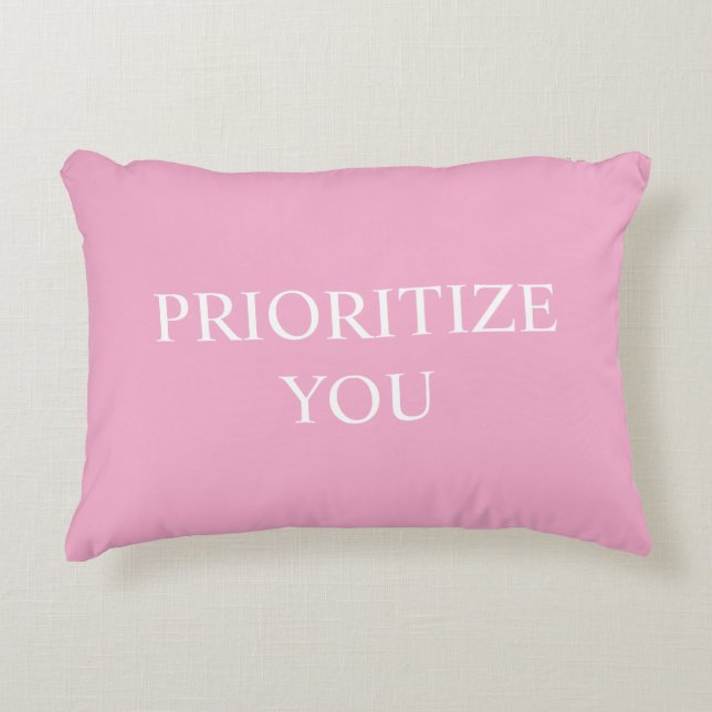Almofada Decorativa Minimal Prioritize You Quote Dusty Rose Pink (Frente)