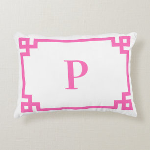 Almofada Decorativa Monograma de Borda Chave Grego Rosa-Quente