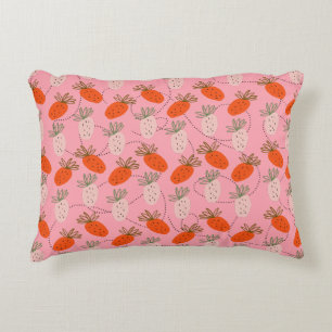 Almofada Decorativa Morangos Padrão Doodle Rosa Branco