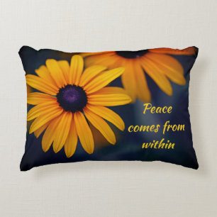 Almofada Decorativa Motivação da Flor Susan Garden, Amarelo e Negra
