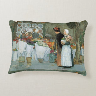 Almofada Decorativa Na Florista por Childe Hassam, Arte Fino Vintage