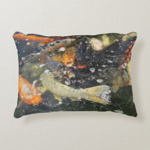 Almofada Decorativa Nadação de Peixes Koi Japoneses