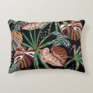 Almofada Decorativa Nó Tropical: Padrão de Floresta Exótica Escura