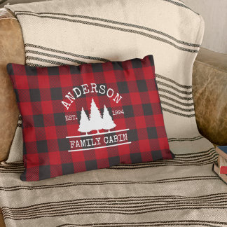 Almofada Decorativa Nome da Família Cabina Xadrez Red Buffalo