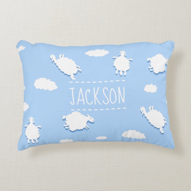 Almofada Decorativa Nuvens Personalizadas e Padrão de Ovelhas Azul (Frente)