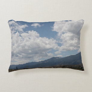 Almofada Decorativa Nuvens sobre as Montanhas Rochosas