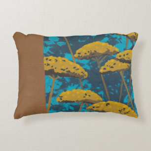 Almofada Decorativa Ouro Yseta Garden com fundo azul