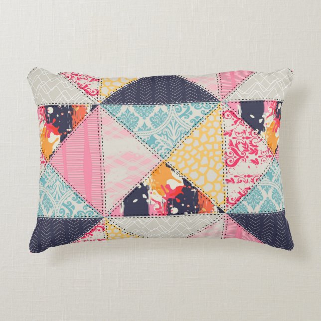Almofada Decorativa Padrão de estilo de Patchwork sem igual.  (Frente)