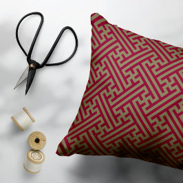 Almofada Decorativa Padrão Sayagata, Japonês, Borgonha e Dourado