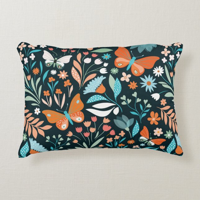 Almofada Decorativa Padrão sem costura com flores e borboletas (Frente)