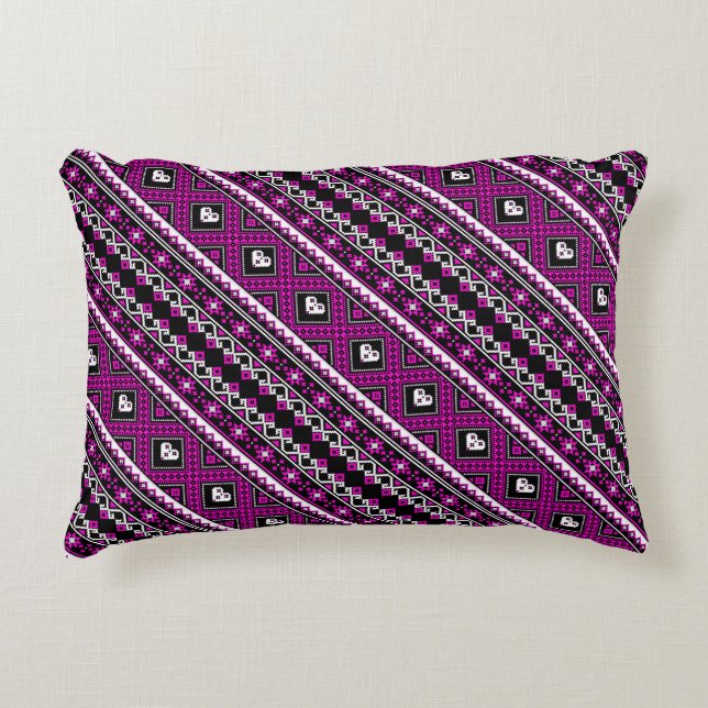 Almofada Decorativa Padrões ucraneses bonitos de violeta (Frente)