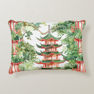 Almofada Decorativa Pagoda Asiática de Aquarela na Paisagem Verdante (
