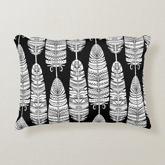 Almofada Decorativa Penas boho: padrão preto e branco (Frente)