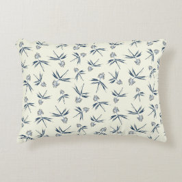 Almofada Decorativa Ramificações Azuis de Budding no creme - padrão pe