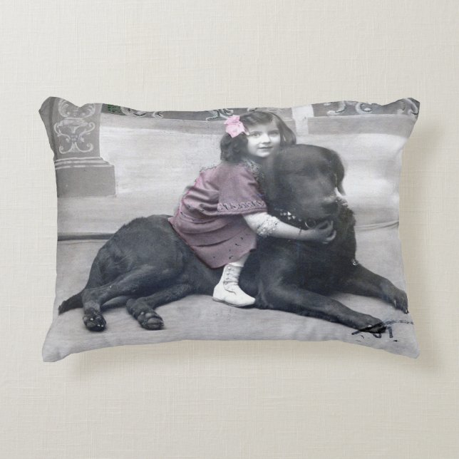 Almofada Decorativa Rapariga e seu Cachorro (Frente)