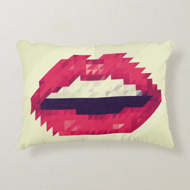 Almofada Decorativa Red lips made of small triangles, pixelshipster,pi (Frente)
