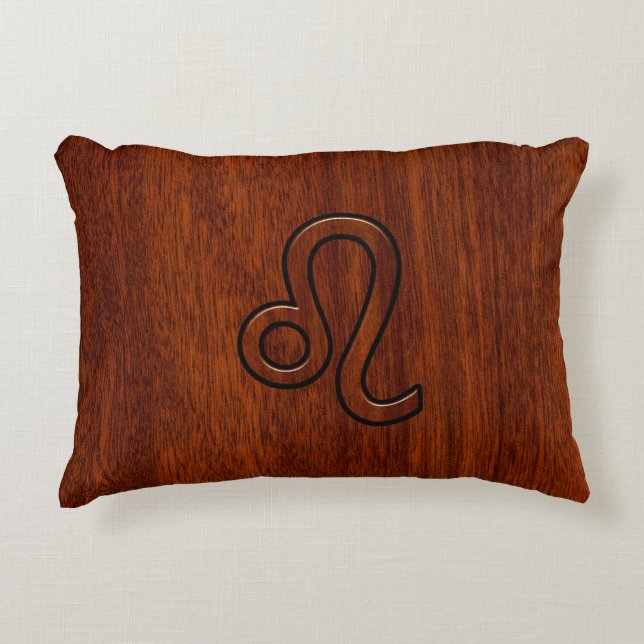 Almofada Decorativa Símbolo Leo Zodiac no estilo madeira Mahogany (Frente)